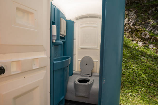 Portable Toilet Options We Offer in Sugarcreek, OH